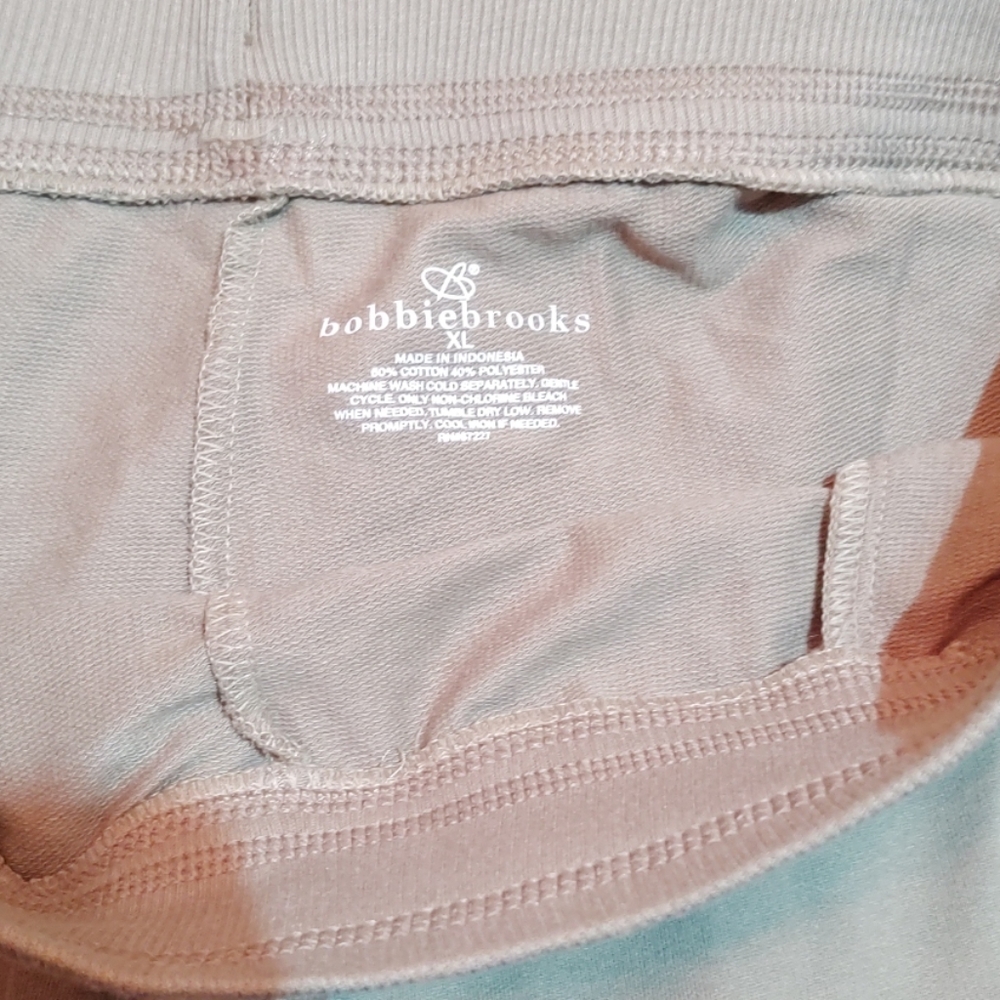 Capris - Picture 3 of 3